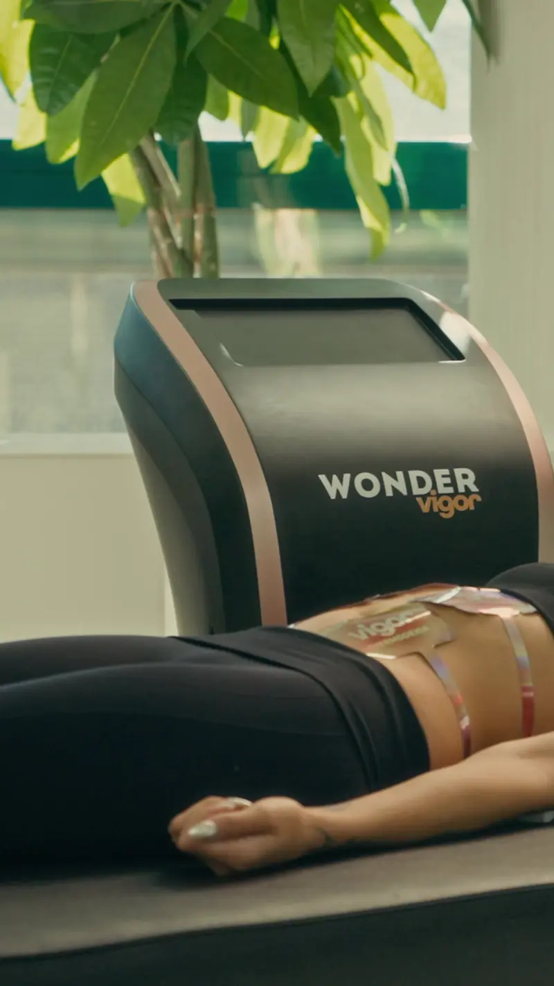 Sesión de Wonder Vigor en el abdomen en SMD Clinic